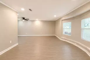 3709 Ashford Ave, Fort Worth, TX 76133 - Photo 10