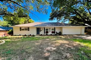3709 Ashford Ave, Fort Worth, TX 76133 - Photo 1