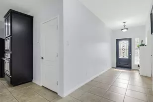 1916 Gayla Creek Dr, Little Elm, TX 75068 - Photo 6