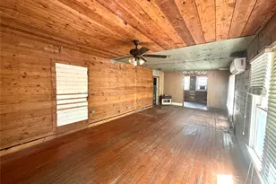 1201 Market St W, Honey Grove, TX 75446 - Photo 2