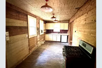 1201 Market Street W, Honey Grove, TX 75446 - Photo 10
