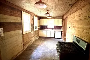 1201 Market St W, Honey Grove, TX 75446 - Photo 10