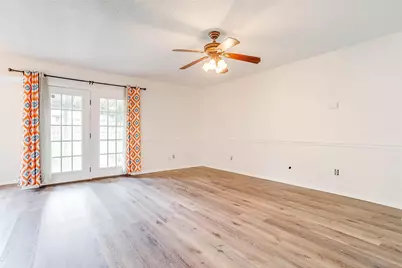 828 Lynne Lane, Burleson, TX 76028 - Photo 10