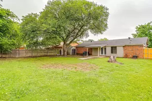 828 Lynne Ln, Burleson, TX 76028 - Photo 20