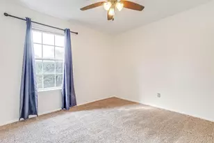 828 Lynne Ln, Burleson, TX 76028 - Photo 4