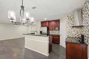 2016 Cardinal Ln, Lewisville, TX 75077 - Photo 6