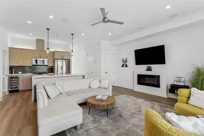 1901 S Harwood Street #301, Dallas, TX 75215 - Photo 8