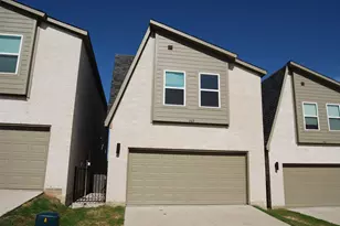 369 Oakbend Dr, Lewisville, TX 75067 - Photo 2