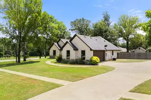 12109 Oak Grove Dr, Tyler, TX 75706 - Photo 2