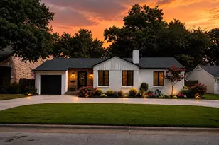 6416 Drury Ln, Fort Worth, TX 76116 - Photo 2