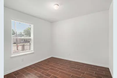 1255 E Davis Avenue, Fort Worth, TX 76104 - Photo 6