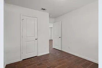 1255 E Davis Avenue, Fort Worth, TX 76104 - Photo 18