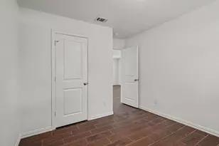 1255 E Davis Ave, Fort Worth, TX 76104 - Photo 18