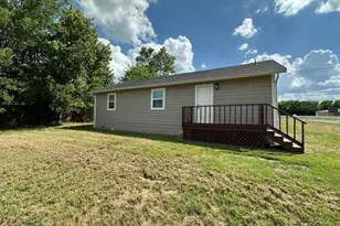 475 Locust St, Point, TX 75472 - Photo 2