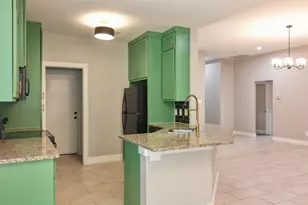 212 Holiday Dr, Gun Barrel City, TX 75156 - Photo 4