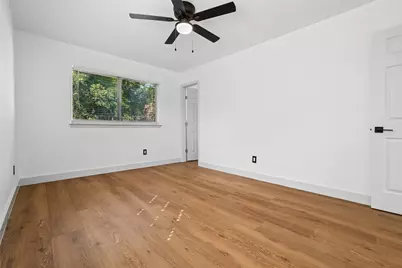 2818 Lowell Drive, Irving, TX 75062 - Photo 22
