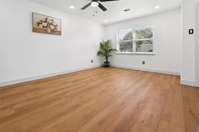 2818 Lowell Drive, Irving, TX 75062 - Photo 8