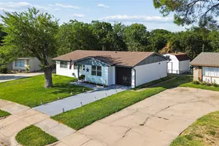 2818 Lowell Dr, Irving, TX 75062 - Photo 30