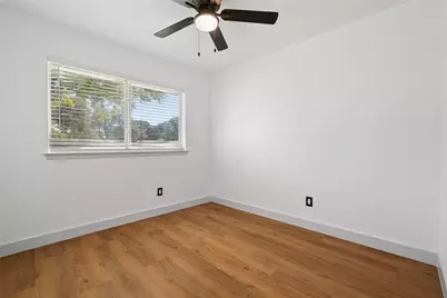 2818 Lowell Drive, Irving, TX 75062 - Photo 18