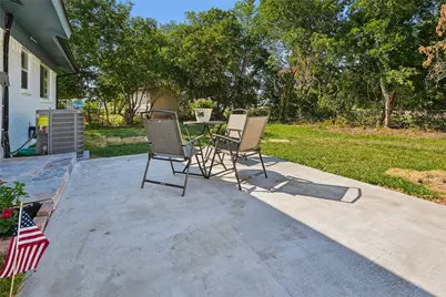 2818 Lowell Drive, Irving, TX 75062 - Photo 26