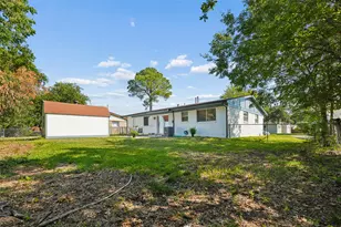 2818 Lowell Dr, Irving, TX 75062 - Photo 26