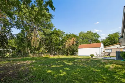 2818 Lowell Drive, Irving, TX 75062 - Photo 30