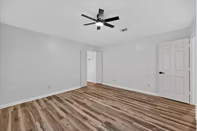 312 E Miller Street, Burleson, TX 76028 - Photo 18