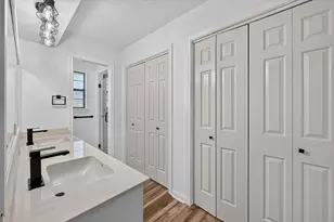 312 E Miller St, Burleson, TX 76028 - Photo 22
