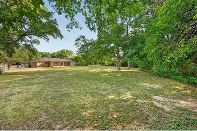 312 E Miller Street, Burleson, TX 76028 - Photo 38
