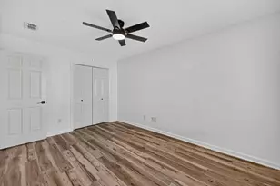 312 E Miller St, Burleson, TX 76028 - Photo 24