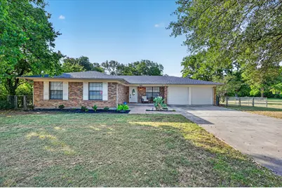 312 E Miller Street, Burleson, TX 76028 - Photo 1