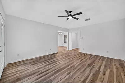 312 E Miller Street, Burleson, TX 76028 - Photo 10