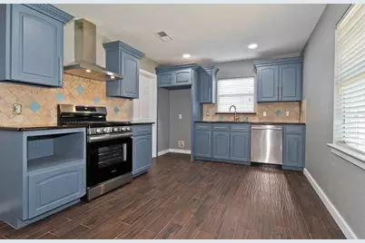 3039 Grayson Drive, Dallas, TX 75224 - Photo 6