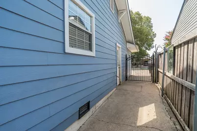 3039 Grayson Drive, Dallas, TX 75224 - Photo 24