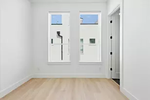 2015 California Dr, Dallas, TX 75204 - Photo 22