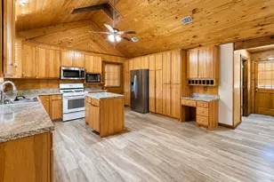 6260 Farm Rd 197, Arthur City, TX 75411 - Photo 16