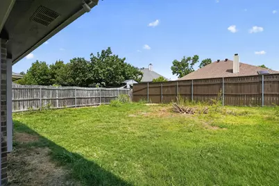 6057 Hillglen Drive, Watauga, TX 76148 - Photo 6