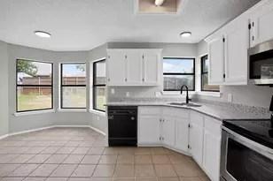 6057 Hillglen Dr, Watauga, TX 76148 - Photo 14