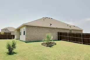 319 Sedalia Trl, Justin, TX 76247 - Photo 32