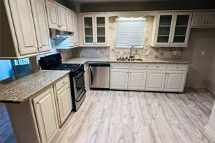 902 Crestview Dr, Sherman, TX 75092 - Photo 8