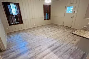 902 Crestview Dr, Sherman, TX 75092 - Photo 10