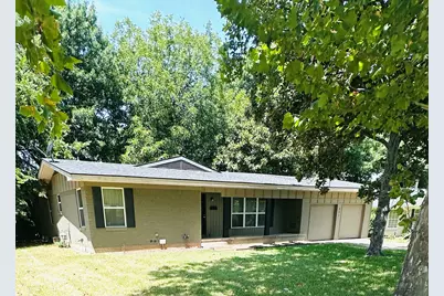 902 Crestview Drive, Sherman, TX 75092 - Photo 2