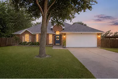 301 Carriage Lane, Saginaw, TX 76179 - Photo 2