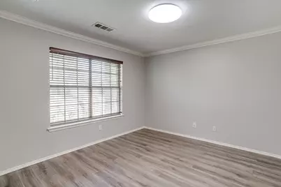 2875 Grandview Drive, Grand Prairie, TX 75052 - Photo 4