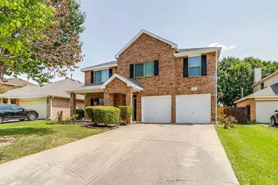 2875 Grandview Drive, Grand Prairie, TX 75052 - Photo 2