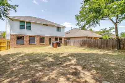 2875 Grandview Drive, Grand Prairie, TX 75052 - Photo 20