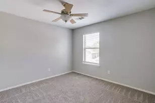 2875 Grandview Dr, Grand Prairie, TX 75052 - Photo 14