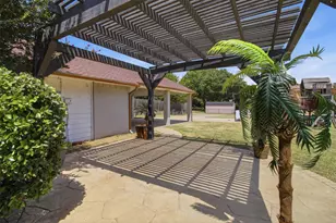 3709 Yaupon Dr, Grand Prairie, TX 75052 - Photo 34