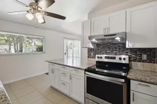 3709 Yaupon Dr, Grand Prairie, TX 75052 - Photo 10