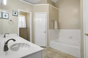 7108 Summerset Dr, Benbrook, TX 76126 - Photo 18